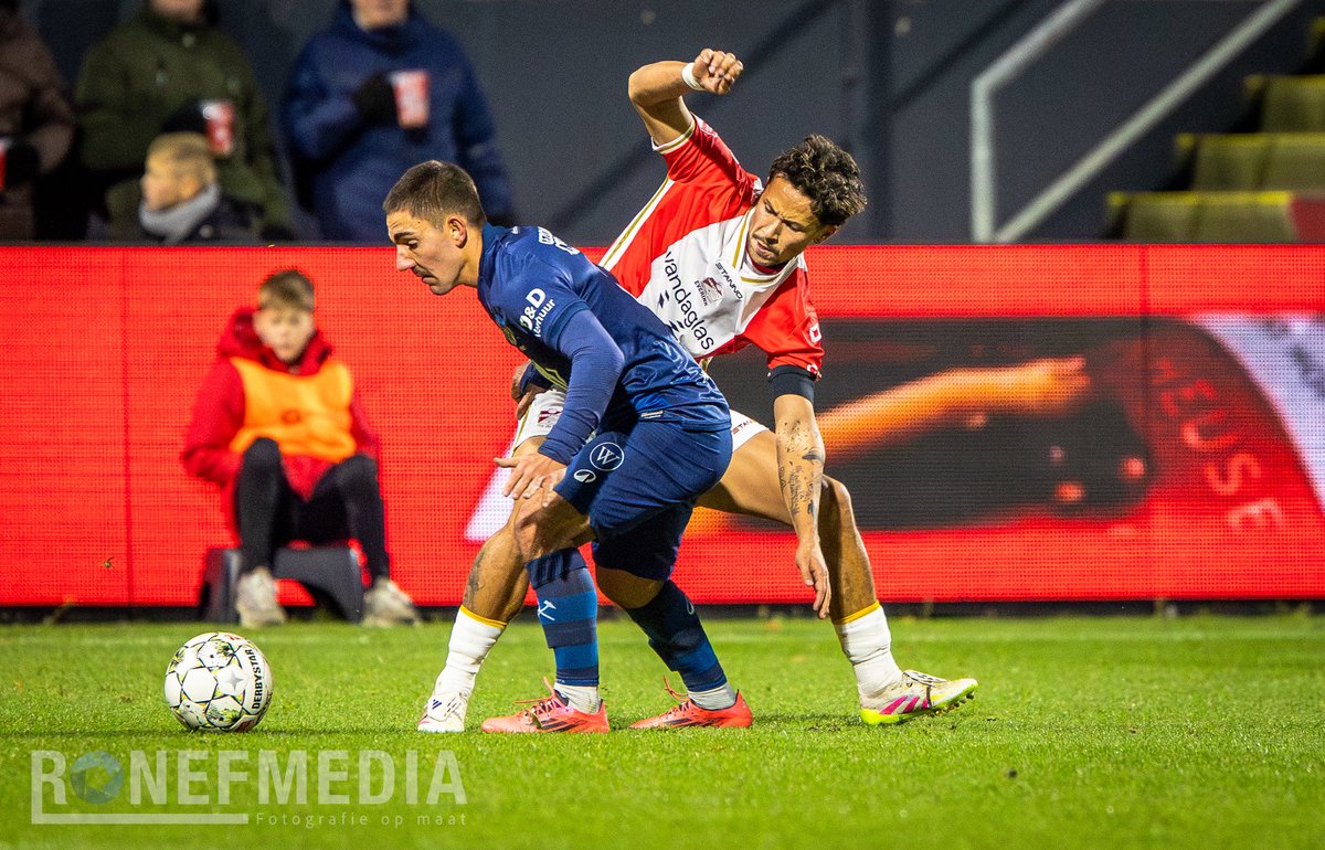 romanoneef's tweet photo. Fc Emmen - Roda JC
22/11/2025

Eindstand 1-1 
[Copyright 2025 RonefMedia] https://t.co/j9RpLj2oQG