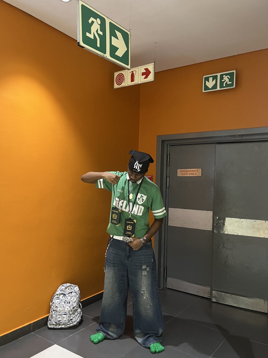 jordanalterego's tweet image. Made these passport holders/wallets