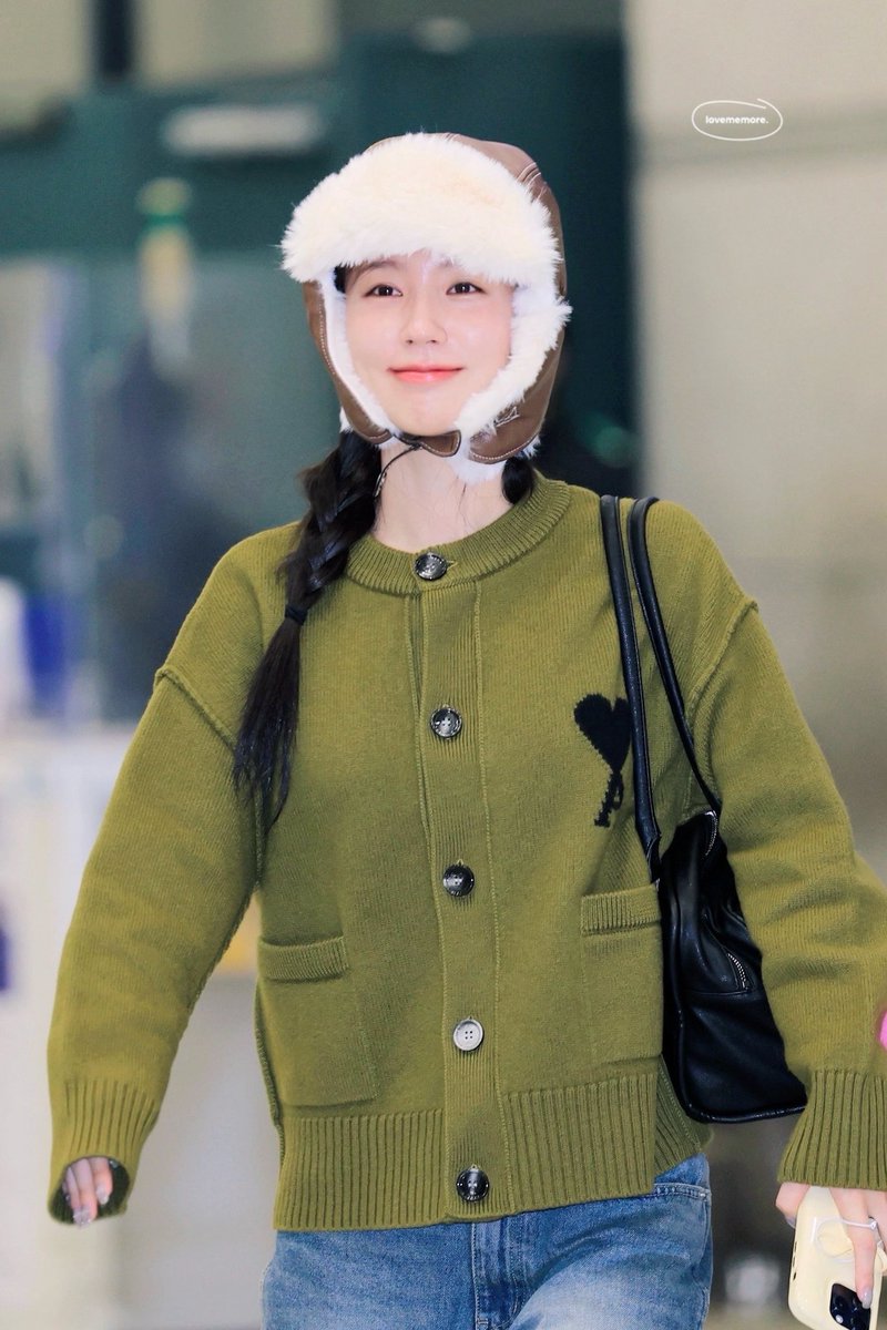 lovememore_my's tweet photo. 251123 며니 아부다비 드콘 다녀와떠요🐰💕
#아이들 #idle #미연 #MIYEON https://t.co/KkMVs3jFT1