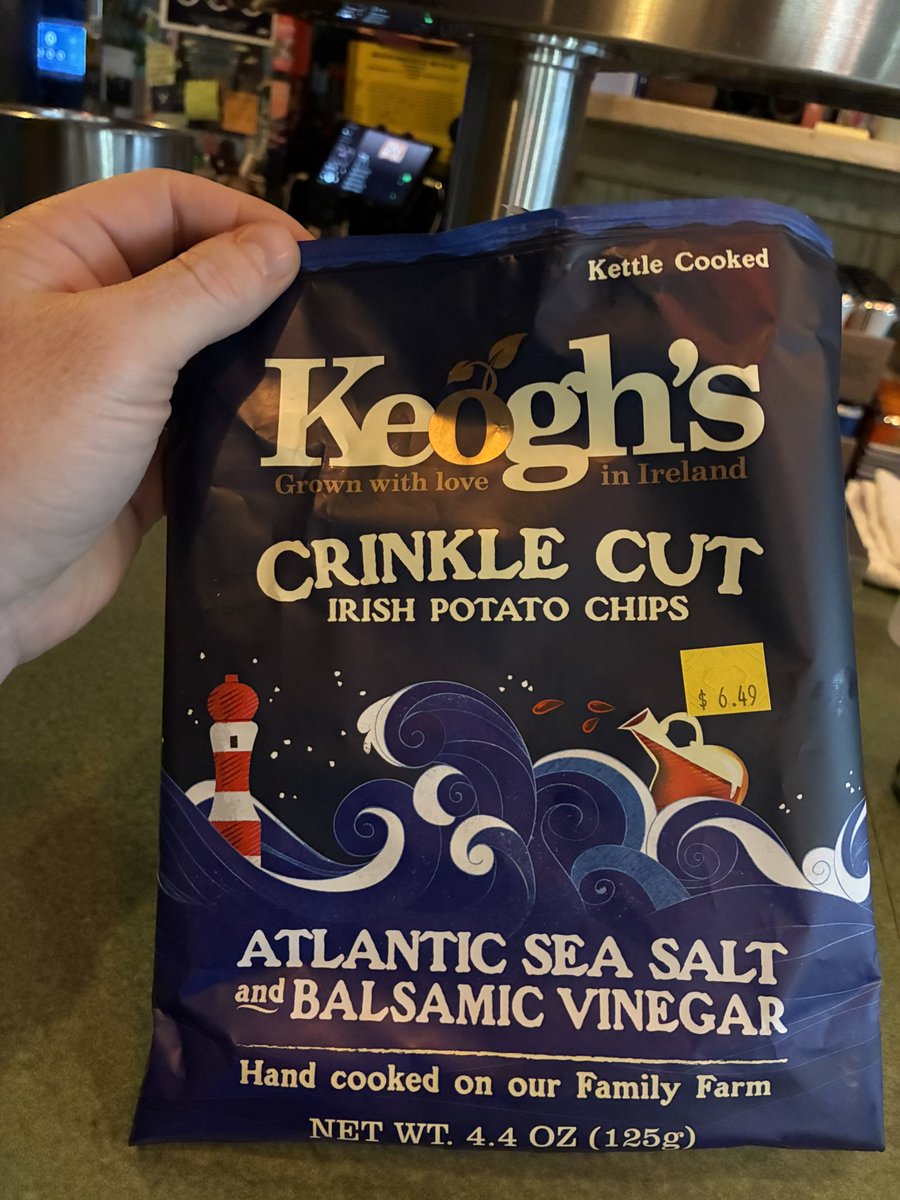 A superior crisp with clear American ambitions - note their cunning use of “potato chip” - but did it occur to the fine people of Keogh’s that Americans have no idea how to pronounce their name, and thus won’t be able to ask for them? 

(It’s KEE-OH’s, spoken rapidly, btw).