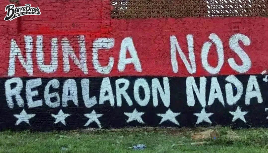 barrabrava_net's tweet photo. Nunca nos regalaron nada
Mensaje de los hinchas de Newell's Old Boys en Rosario https://t.co/OKcVwWQBLG