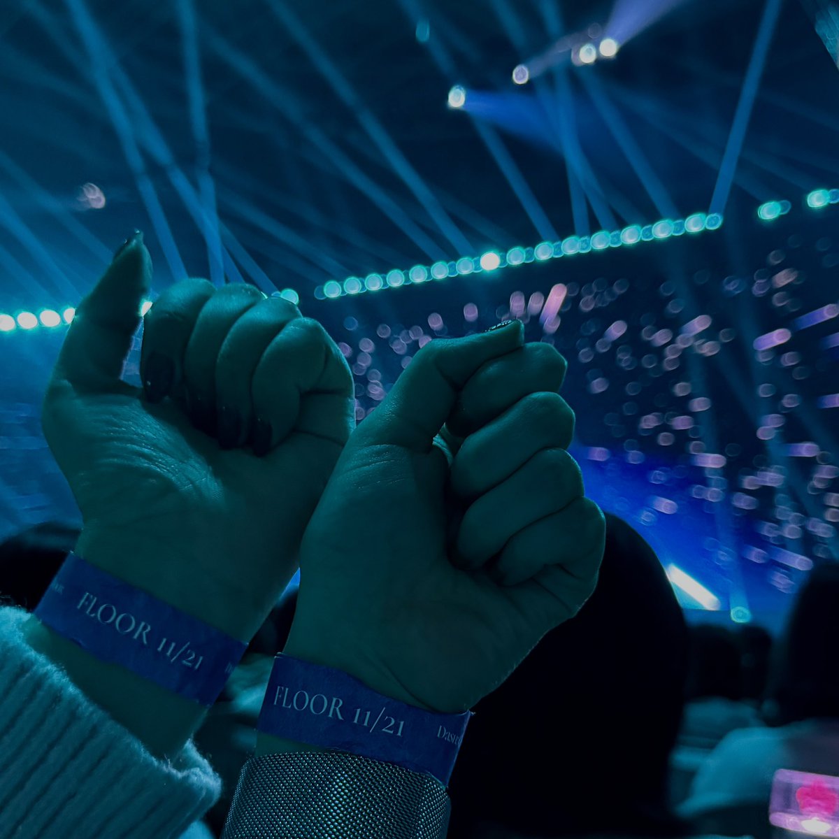 plli_purr's tweet image. 251121 PLAVE Asia Tour [DASH: Quantum Leap] Encore 첫날
.
너무 행복해따🥹
앙콘 아니고 새콘이여따🫶🏻
.
#PLAVE #DASH_Quantum_Leap_Encore
#PLLI