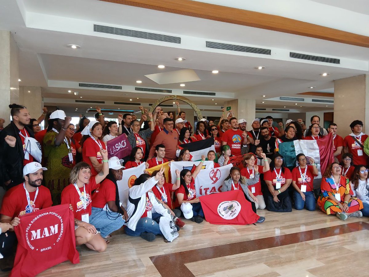 itacappcc's tweet image. La delegació catalana ja en marxa a Veneçuela en la Consulta Popular Nacional. 
Els Països Catalans amb Veneçuela