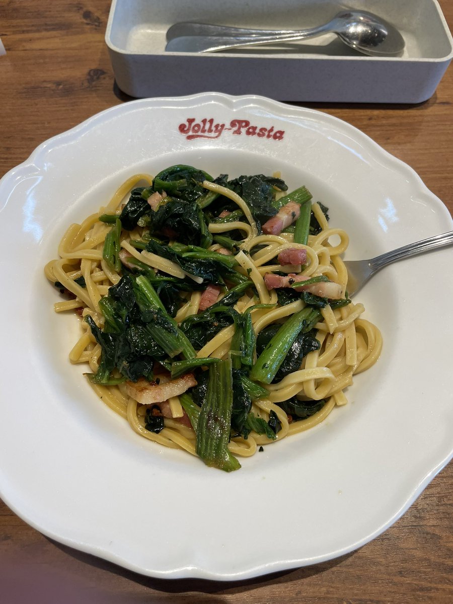 パスタ巻くのと、ほうれん草しばくのを同時にできると聞きまして