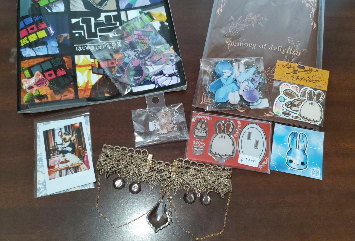 遅くなりましたが。推し活してきました！ 全部可愛い！
🥟 <a href="/___aoi_ito___/">---アオイイト---</a>
🪼 <a href="/kanonhobby/">皐月生マレ</a>
📞 <a href="/seat755_oh/">ぴょんきち📞👘</a>
🫖✨ <a href="/shiba_made/">しばととや@2/20~28初個展</a>
⬛ <a href="/9x6_otome/">るびこ📢2/8,21:30～スペース</a>

#デザフェス戦利品 #デザフェス62