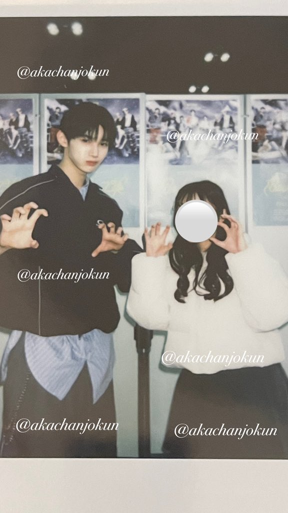 kung9778's tweet image. 죠둥이 프리쿠라같은거 포즈할때마다 르네들 자기 가슴팍정도로 생각하는 이유…진짜 자기 가슴팍정도라서