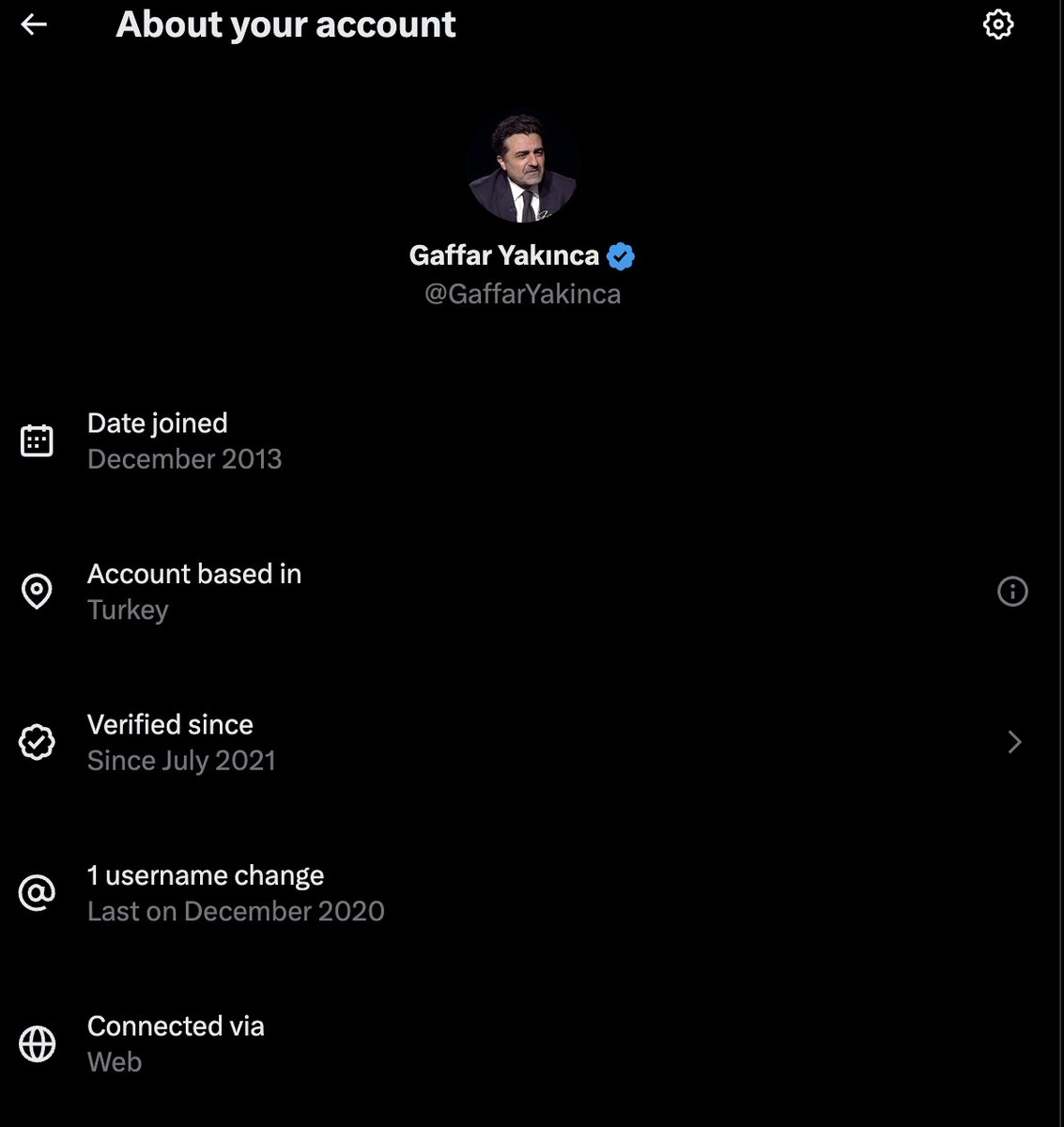 X'in yeni özelliği sayesinde ak koyun, kara koyun belli oldu. 

> Yurtdışından yönetilen
> Gerçek kişi bağlantıları gizli olan
> Çok defa adını değiştirmiş 

hesapları "GÜVENSİZ" olarak niteleyebiliriz.
Umuyorum ki bu yeni uygulama daha şeffaf bir toplum olmamıza katkı sağlar.