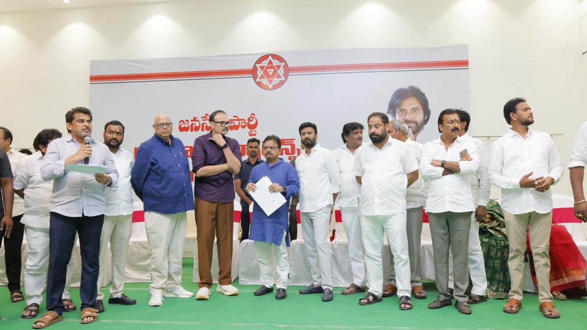 TeamRamtalluri's tweet image. జనసైనికుల కుటుంబాలకు భరోసాగా నిలుస్తున్న జనసేన క్రియా ఇన్సూరెన్స్.

ఇప్పటి వరకు అందించిన బీమా:
• మరణించినవారి కుటుంబాలకు: ₹44.65 Cr
• ప్రమాదాల్లో లబ్ధిపొందినవారికి: ₹2.08 Cr
మొత్తం: ₹46.73 Cr

#JSPActiveMembership #JanaSena #PawanKalyan #RamTalluri #NagaBabu #JSP