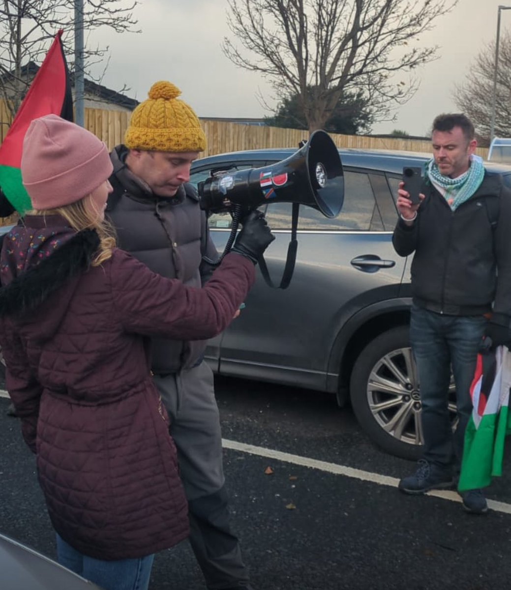 BDTUC's tweet image. Great turnout today at @Tesco Newcastle Co Down in defence of worker suspended for refusing to handle Israeli goods.  Drop the case, you cannot force people to be complicit in genocide.  Support #BDS 🍉🍉🍉  @TUFPalestine @ipsc48 @NoG3nocide