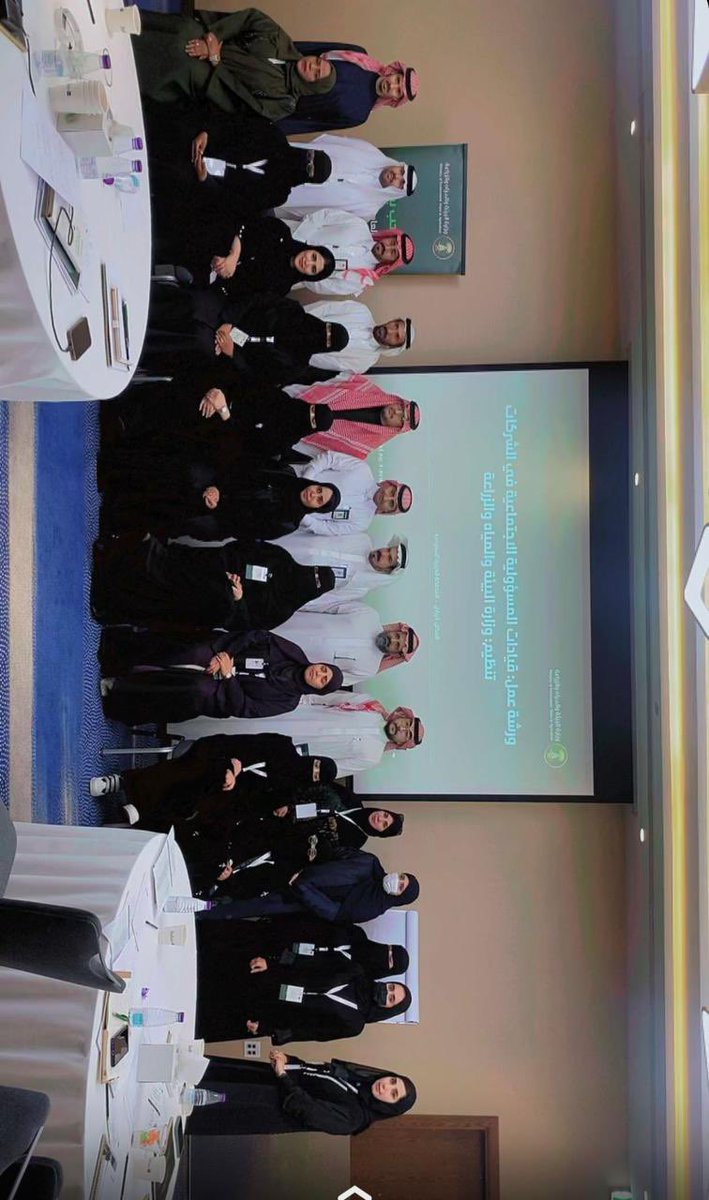 تشرفت بحضور ورشة عمل قيادات المسؤولية الاجتماعية بالرياض فائدة كبيرة وأفكار ملهمة، استفدت منها شخصيًا عبر تجارب المشاركين، ومهنيًا بما يعزز دورنا في تطوير هذا المجال.
ورشة ثرية بالحوار والمعرفة، وتبقى المسؤولية الاجتماعية عملًا يتجدد بالأفكار وصنّاع الأثر.