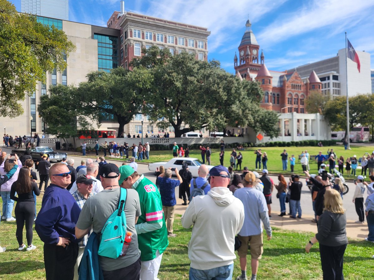 Lee Harvey Oswald and John F. Kennedy were government employees who were killed by the oligarchy. Join us next year in Dallas to remember what happens to those who speak up against the never-ending presidency of Lyndon Johnson?
<a href="/BernieSanders/">Bernie Sanders</a> <a href="/RealCandaceO/">Candace Owens</a> <a href="/RepMTG/">Rep. Marjorie Taylor Greene🇺🇸</a>
#NoKings ✌️