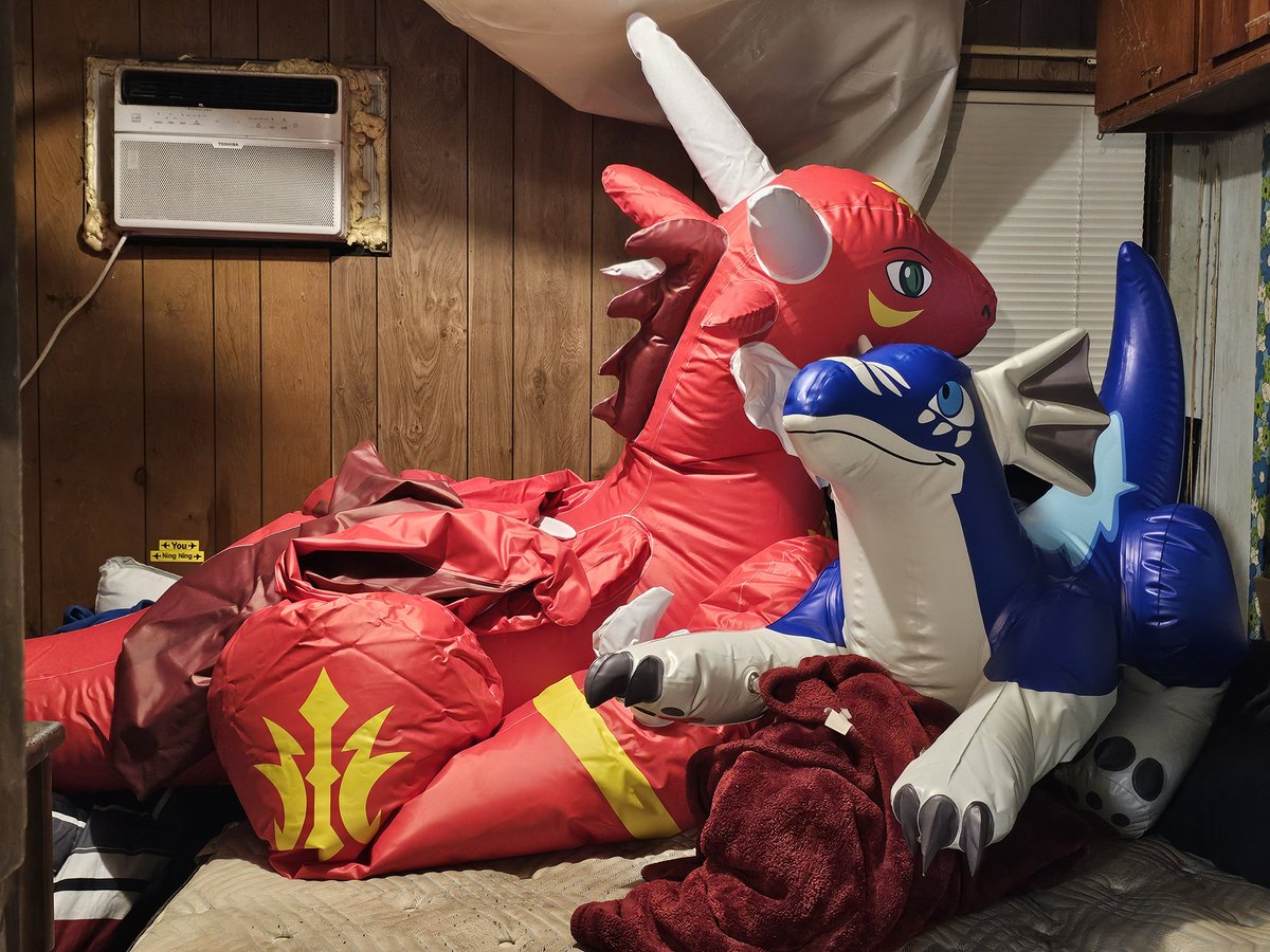 Donutseads's tweet image. We have new family members, please say hi to Seafoam and Plasma