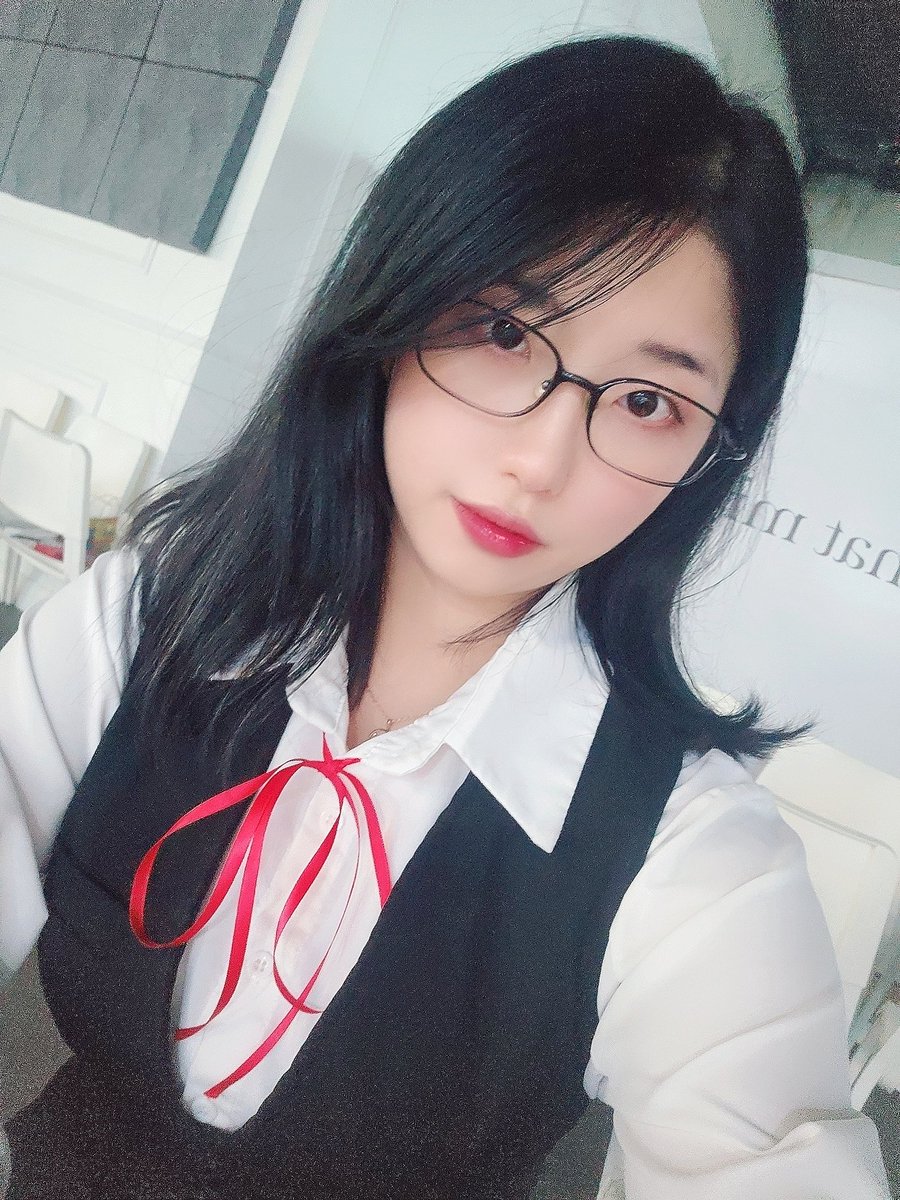 #웰컴쌒3_후기이벤트

일반스탭 연히였ㅅ습니다 
재밌었다 그치?