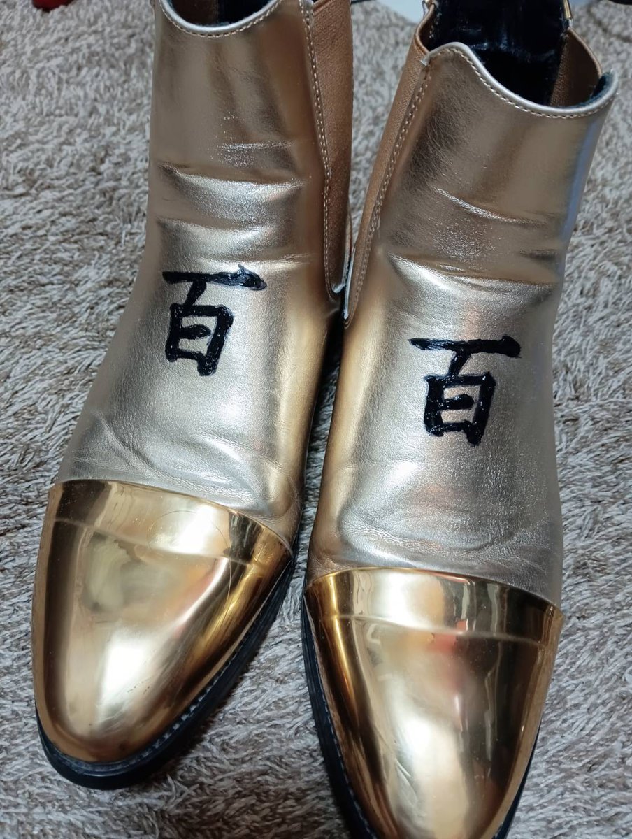 HSCustomizer's tweet image. ＃百式 マーキングは少しやり過ぎ。
はね: 筆を「キュッ」と止め、すぐに左に押し出すようにして、線が徐々に細くなり終点で筆圧がゼロになるように力を抜きます。
はらい: 筆圧を調節しながら、力の抜き加減で線を最後まで描ききります。
(AIによる回答:お前書けるのか？)