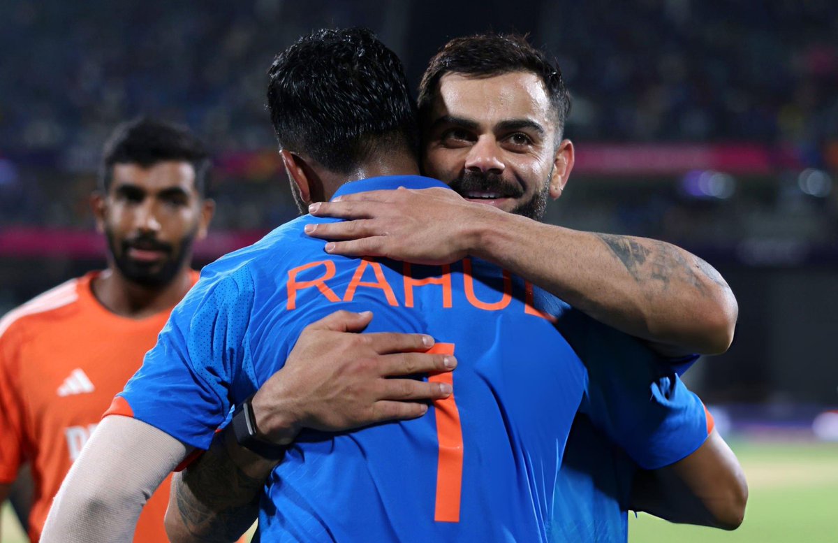 Shebas_10dulkar's tweet image. 𝗞𝗟 𝗥𝗮𝗵𝘂𝗹 Set to Lead India in ODI v SA

Virat Kohli averages 87.75 in limited-overs cricket under KL Rahul’s captaincy (51, 0, 65, 122*, 113)

Kohli also broke his three-year Intl and ODI century droughts while playing under KL Rahul’s Captaincy.

#INDvsSA