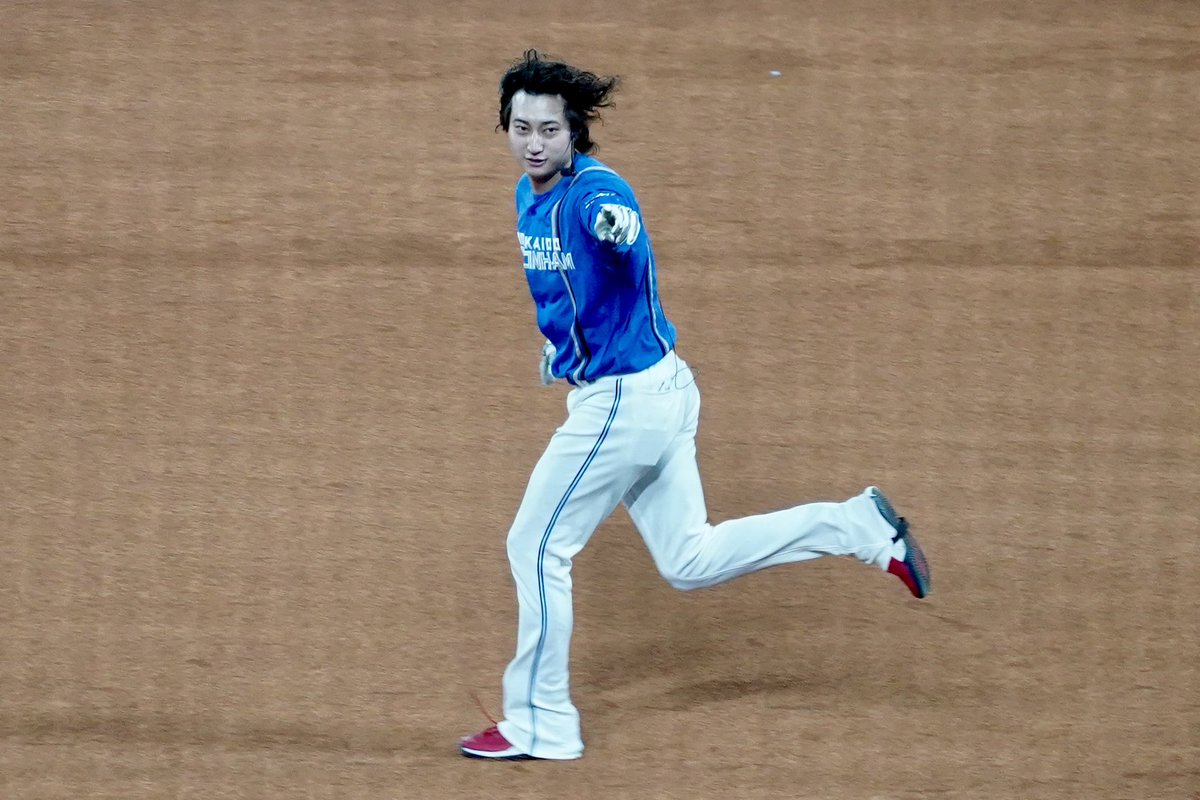 bluesky_Fs's tweet photo. リアル野球盤楽しかった
HRで相手チーム挑発したり、
#lovefighters #FFES2025 #淺間大基 https://t.co/as0C57K67V