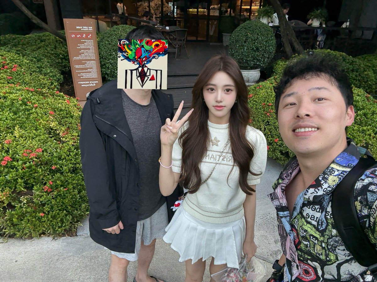 已经搬到曼谷了 见到了狗哥😆
学习到了很多 聊得开心～<a href="/gokunocool/">Goku很Cool</a> 
Ps
:狗哥皮肤好好 话说健身的人皮肤都很好吗 因为控制饮食了吗？