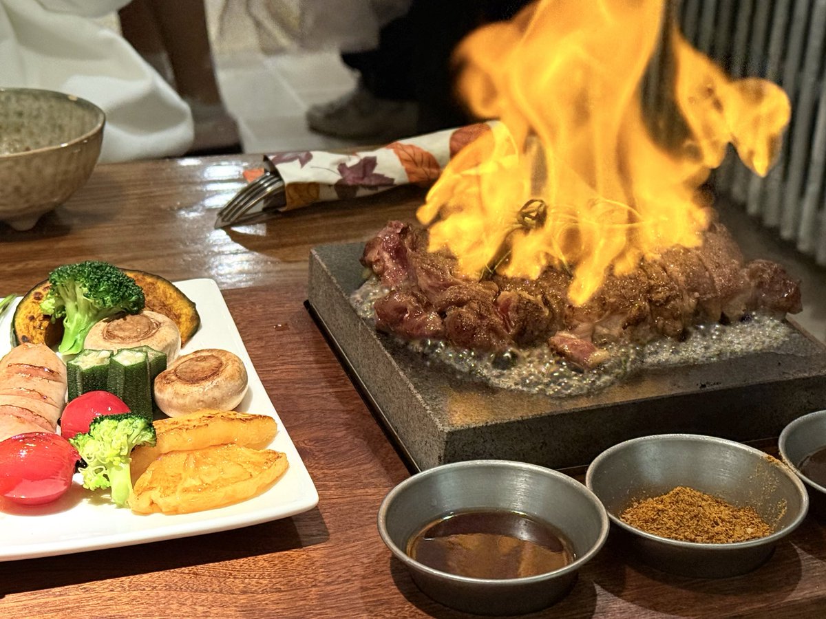 huang69023's tweet photo. 好好吃饭才能好好吃饭🥹 https://t.co/x1uhuCYHYO