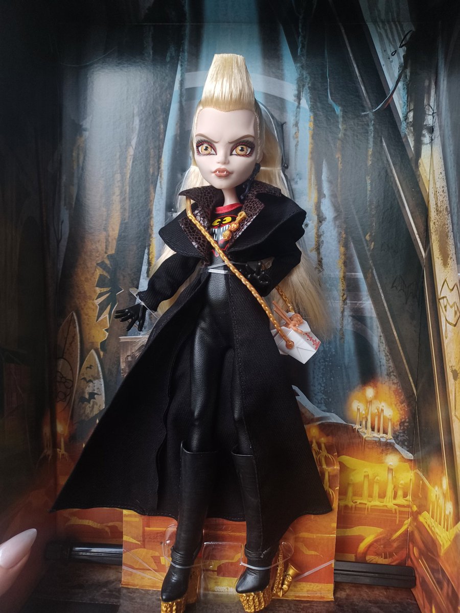 _beautifuldirt's tweet image. Actually obsessed 😍😍😍😍😍 thank you so so much bbz  @sami_spoon 💜💜💜 #MonsterHigh #TheLostBoys #Mattel