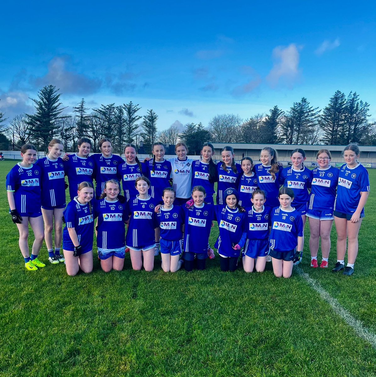Girseachaí Faoi 13
Comhghairdeas leis na girseachaí Faoi 13 a fuair lámh in uachtar ar Na Dúnaibh inné agus tá siad fríd anois go dtí an cluiche ceannais.
Well done to our U13 girls who had a great win against Na Dúnaibh yesterday and are now through to the final.
Maith sibh