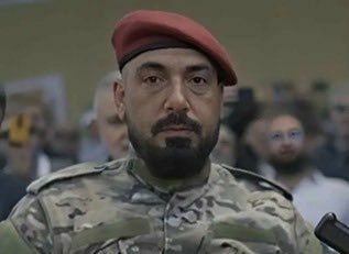 یه مرد هست تو این دنیا که داره انتقام ملت ایران رو با تمام جزئیات میگیره! یه مرد هست تو این دنیا که نمی‌ذاره ما ایرانی‌ها حالمون بد باشه! یه مرد هست که بلده چطور حق ایرانی‌ها رو از حلقوم غارتگرانش بکشه بیرون! یه مرد هست که واسه ما ایرانی‌ها خود خود کارماست!
اون مرد کسی نیست جز بی