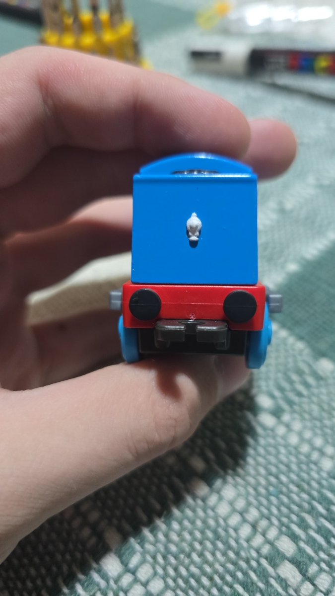 Painted his lamp, looks good ig