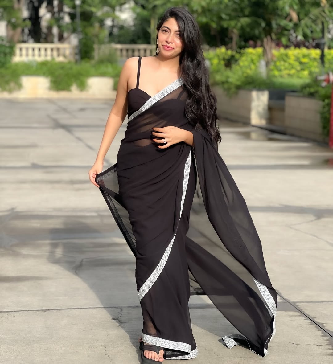 G6coWPOa8AAI8n4?format=jpg&name=medium