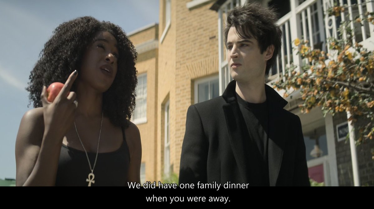 lady_katara's tweet image. They had a family dinner? And what did they talk about? How their brother was rotting in a basement? 😭