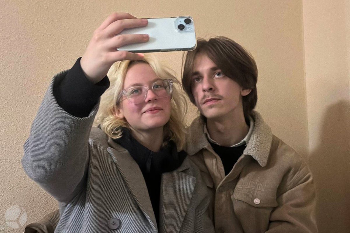 Sota_Vision's tweet image. Музыкантов Диану (Наоко) Логинову и Александра Орлова освободили

Об освобождении музыкантов группы «Стоптайм» пишет «Фонтанка» с ссылкой на два источника и комментарий адвоката Марии Зыряновой.

«Ребята в безопасности. Мы очень просим немного тишины. Скоро сами выйдем с…