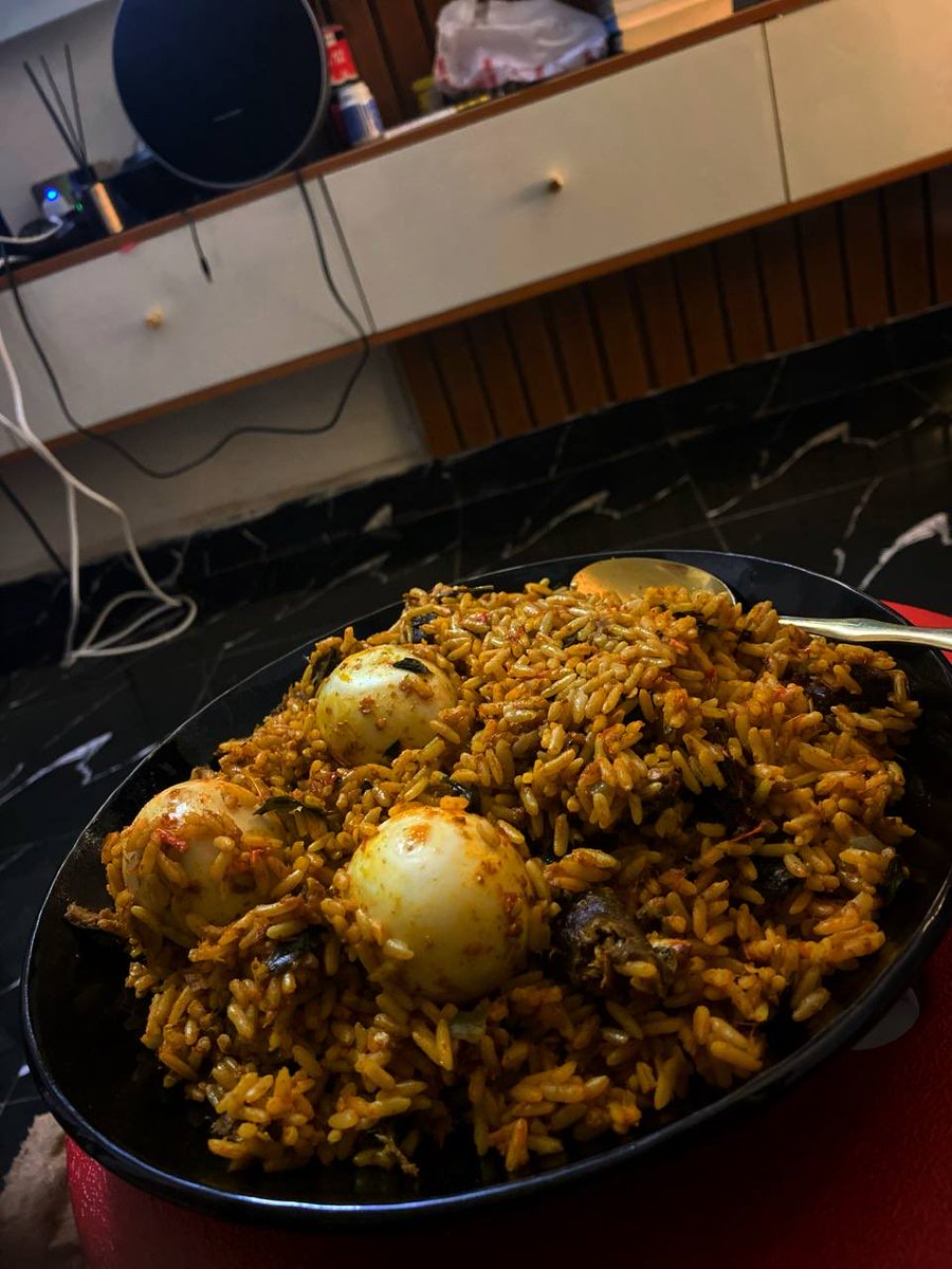 yesthatsjamilaa's tweet image. Wrapped up my Prompt Engineering + LLM study today 💕
Slowly building the AI skills I once dreamed about. And yes, come join me eat. Sunday are for rice afterall.🤭❤️
#AI #PromptEngineering #LLMs #TechCreator #WomenInTech #Automation