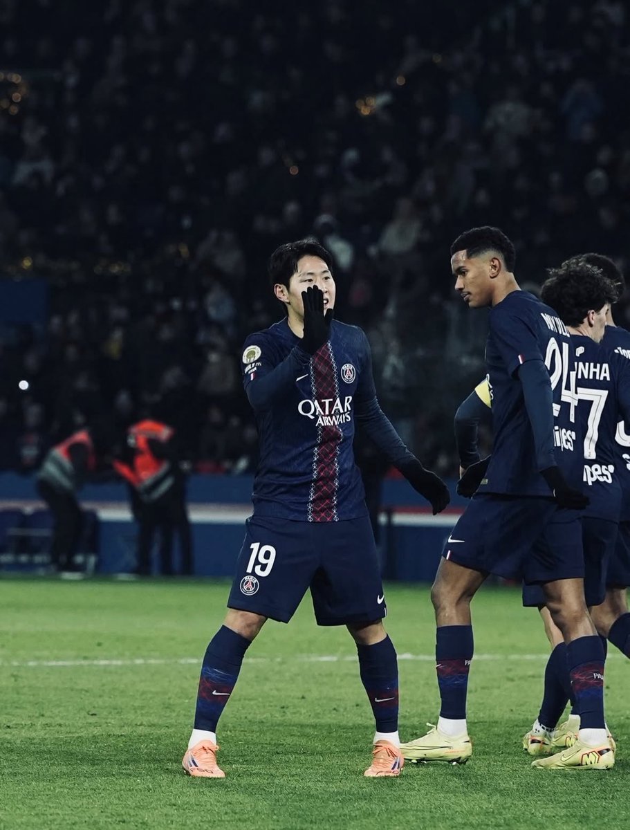 약속지켯다구... 🫸🫷
간절히 바라면 이루어질 소원과 약속을 위해..................
어우씨.. ㅠㅠ #울컥 #감동