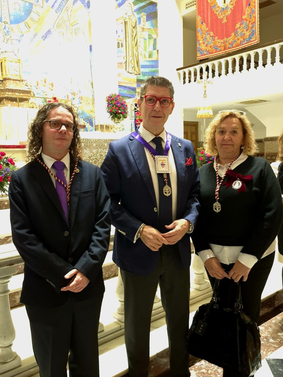HdadPerdonMad's tweet photo. 𝗥𝗘𝗣𝗥𝗘𝗦𝗘𝗡𝗧𝗔𝗖𝗜𝗢́𝗡
Esta mañana una representación de nuestra Hermandad ha acudido a la misa de la solemnidad de Cristo Rey en la Basílica de Jesús de Medinaceli.
#perdondevallecas #elperdon #misericordia #mercedario #viernesdedolores #hermandad #Madrid https://t.co/K4nlzhpc1o