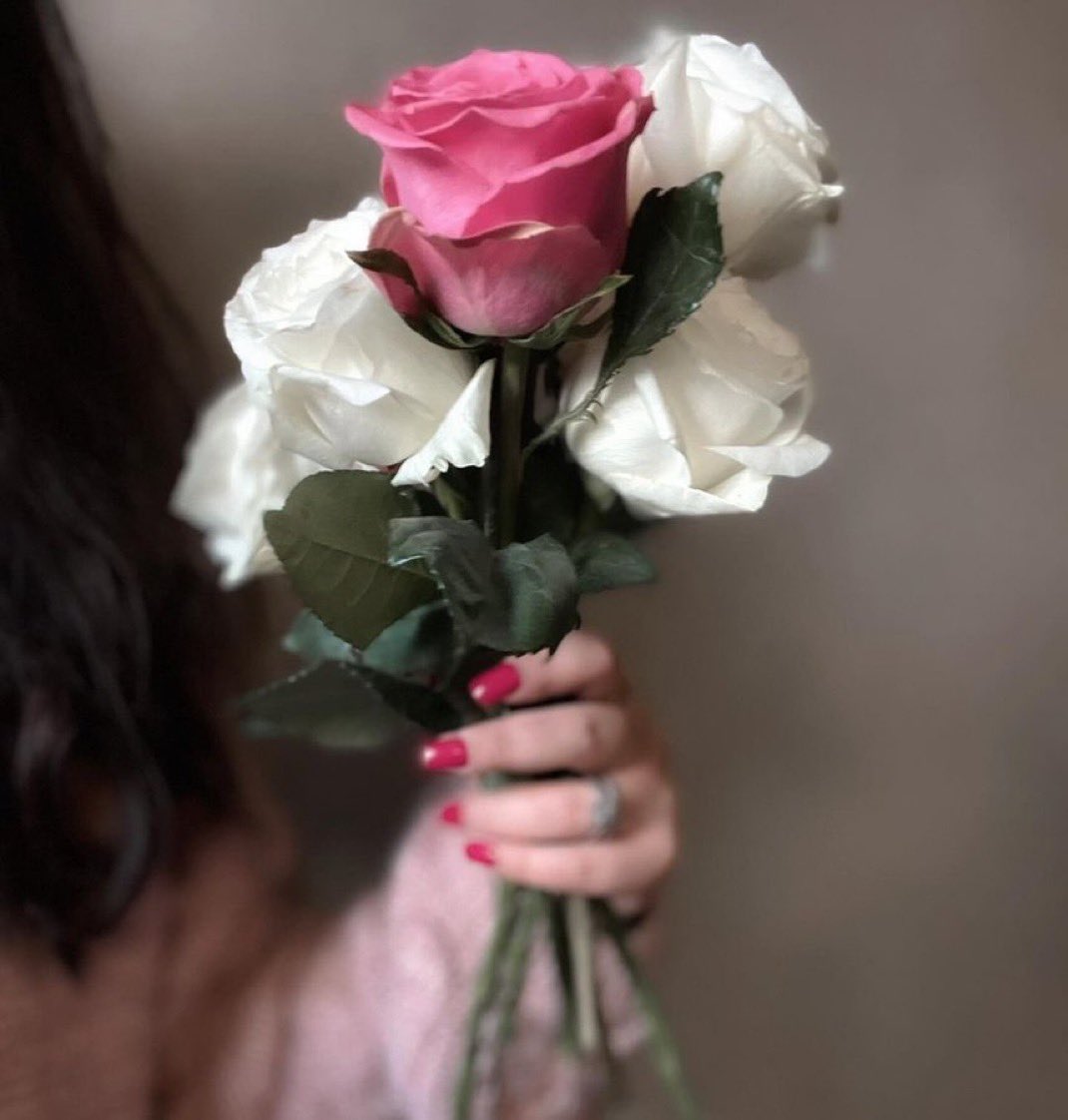 🍃

- يا أطهر من لمح في طارفي بسمة 🩷.

٠