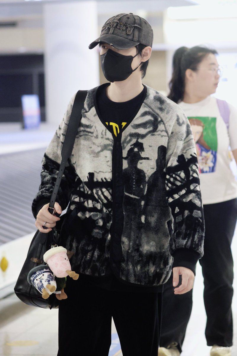 smolsunz's tweet image. Tangan temen w WANGI BGT ZUZUR ((menangis))