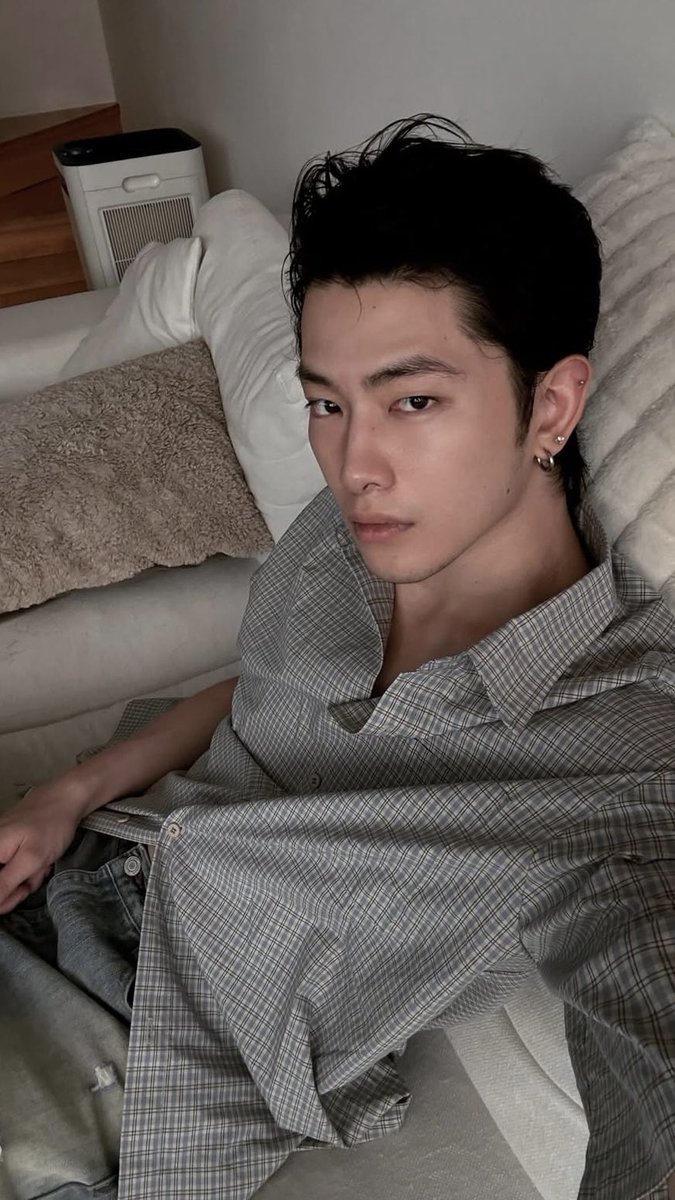 patchwstfd's tweet photo. [ @𝗽𝗮𝘁𝗰𝗵𝗶𝗺𝘂𝗽 ☑️ | instagram stories ] https://t.co/Z3rR6ItrkM