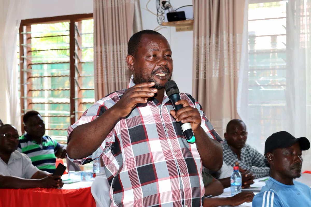 Our training program was very participatory, and the farmers were very happy!
And when our farmers are happy, we are the happiest!
This is what we do at Mucho Mangoes Ltd