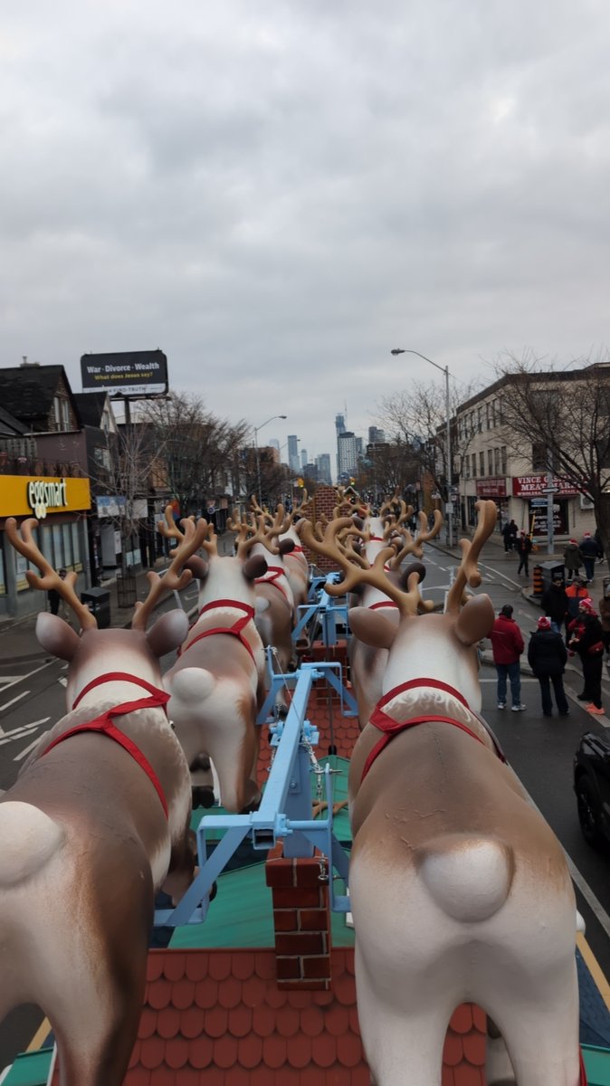The Original Santa Claus Parade tweet media