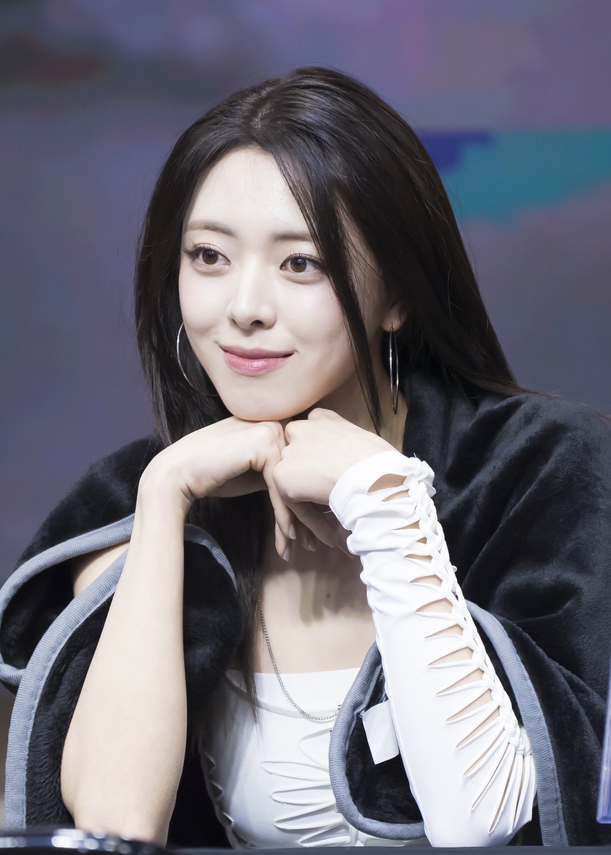 ITZY_PAN's tweet image. 251123
#있지 #ITZY #유나 #YUNA