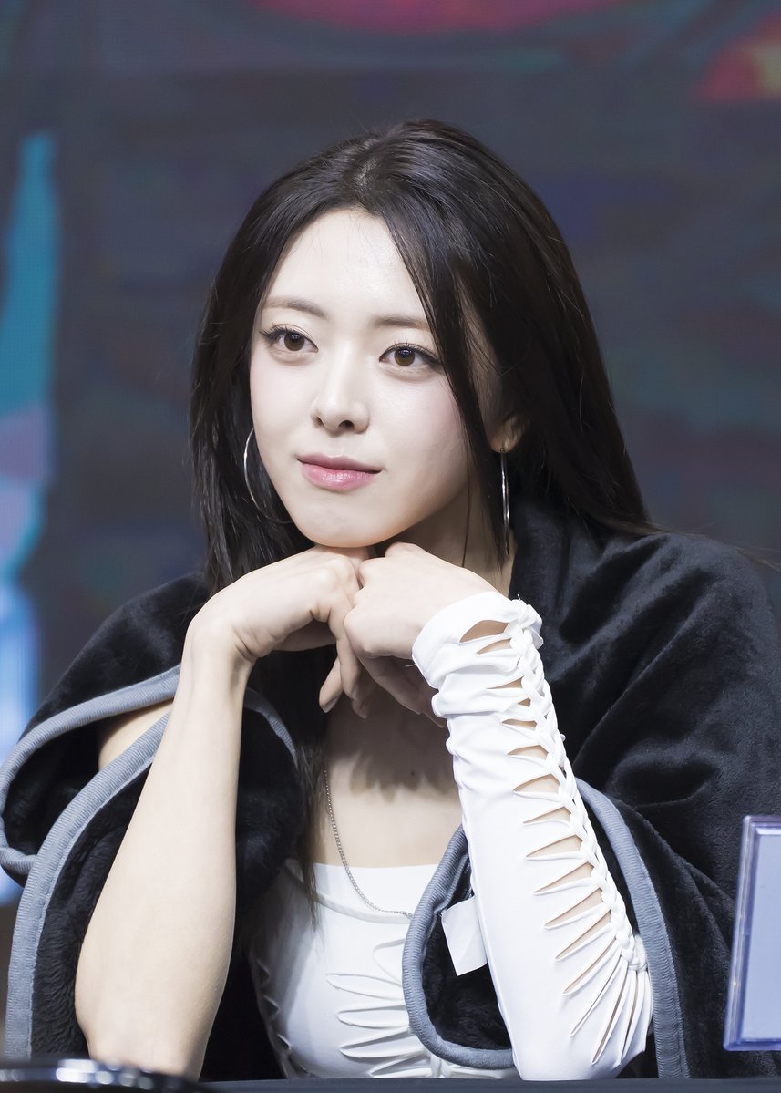 ITZY_PAN's tweet image. 251123
#있지 #ITZY #유나 #YUNA