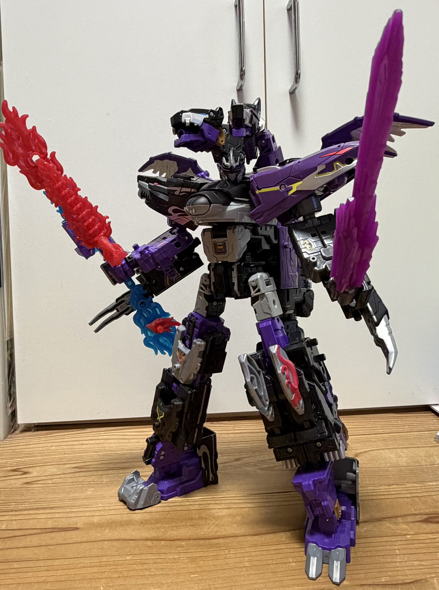 G6cr3HYakAAtnRT.jpg:large