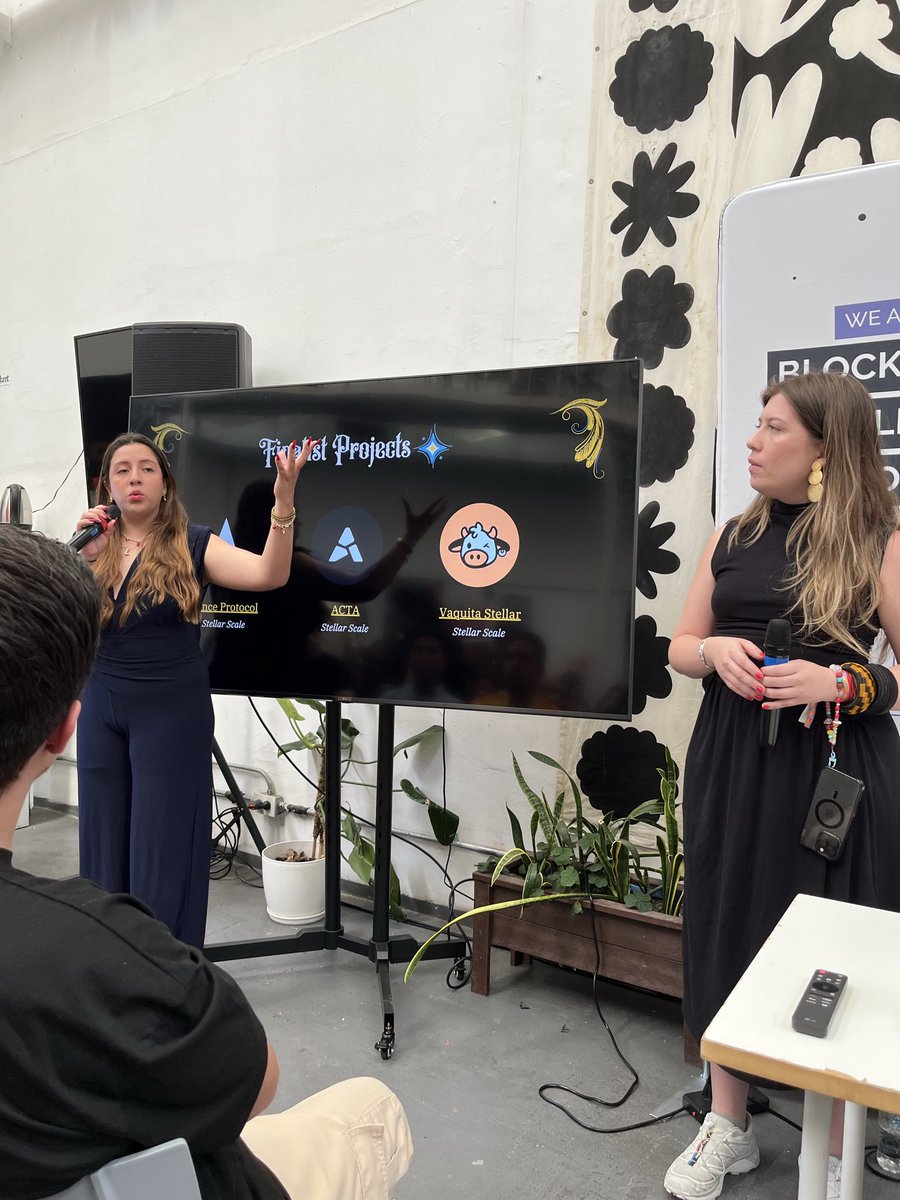 alienexplorerok's tweet image. Premiación de la #stellarhack @buendiabuilders @TheBAFNetwork @StarMaker_LATAM @BuildOnStellar