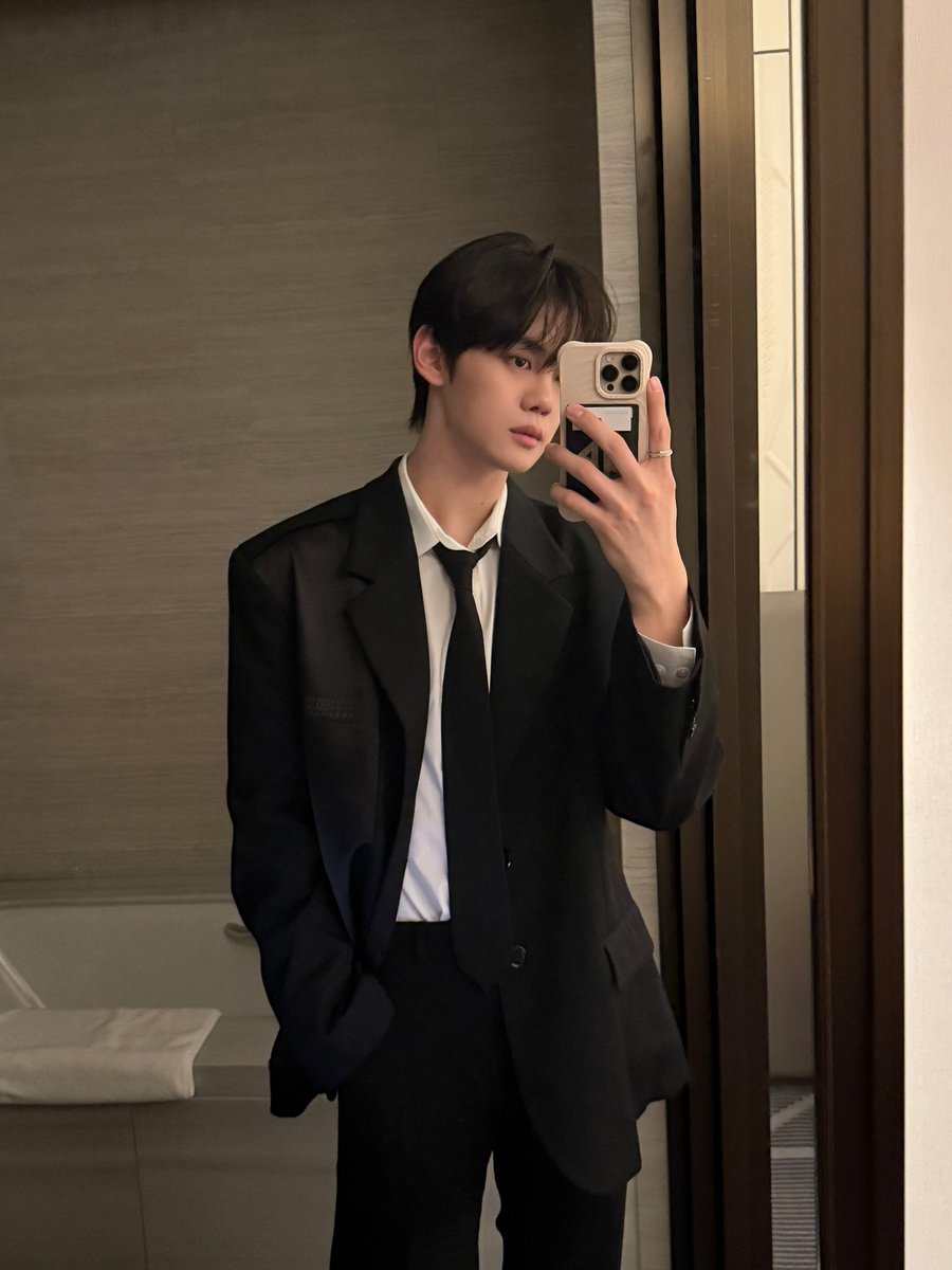 jebemail's tweet image. Kim Gyuvin💌

#ZEROBASEONE               #KIMGYUVIN