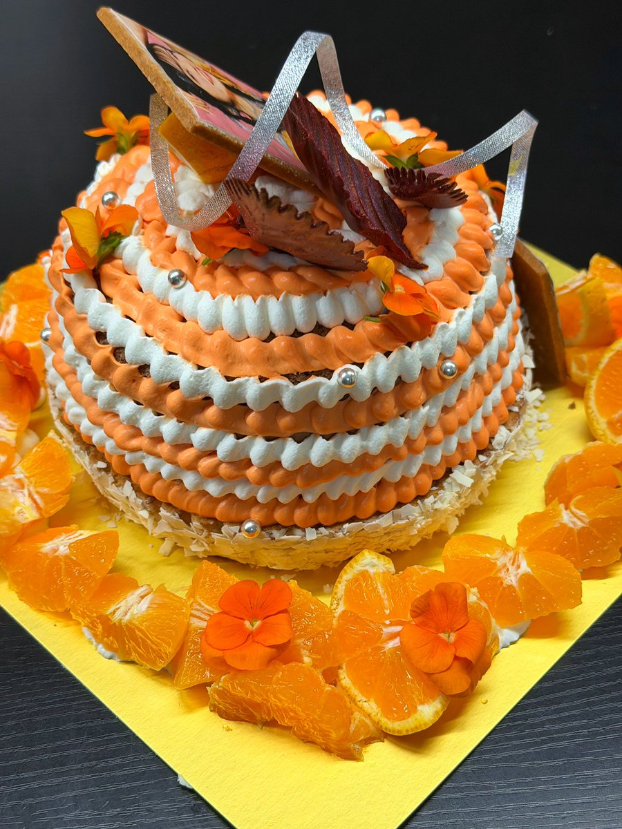m_m_mackey1203's tweet image. 🧡推しのケーキシリーズVol.19🎂

FRUITS ZIPPER
鎮西寿々歌ちゃん お誕生日おめでとう🎉🧡

ステージに立つと、場の空気を一瞬で明るくして
誰よりも強く、誰よりも暖かく、
“みんなを笑顔にする力”を持つ人。

全力のパフォーマンスも
ナチュラルな笑顔も
まっすぐで嘘のない言葉も…