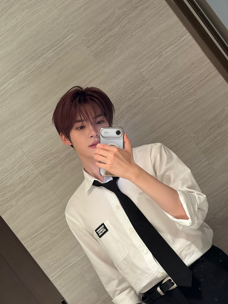 jebemail's tweet image. Sung Hanbin💌

#ZEROBASEONE          #SUNGHANBIN