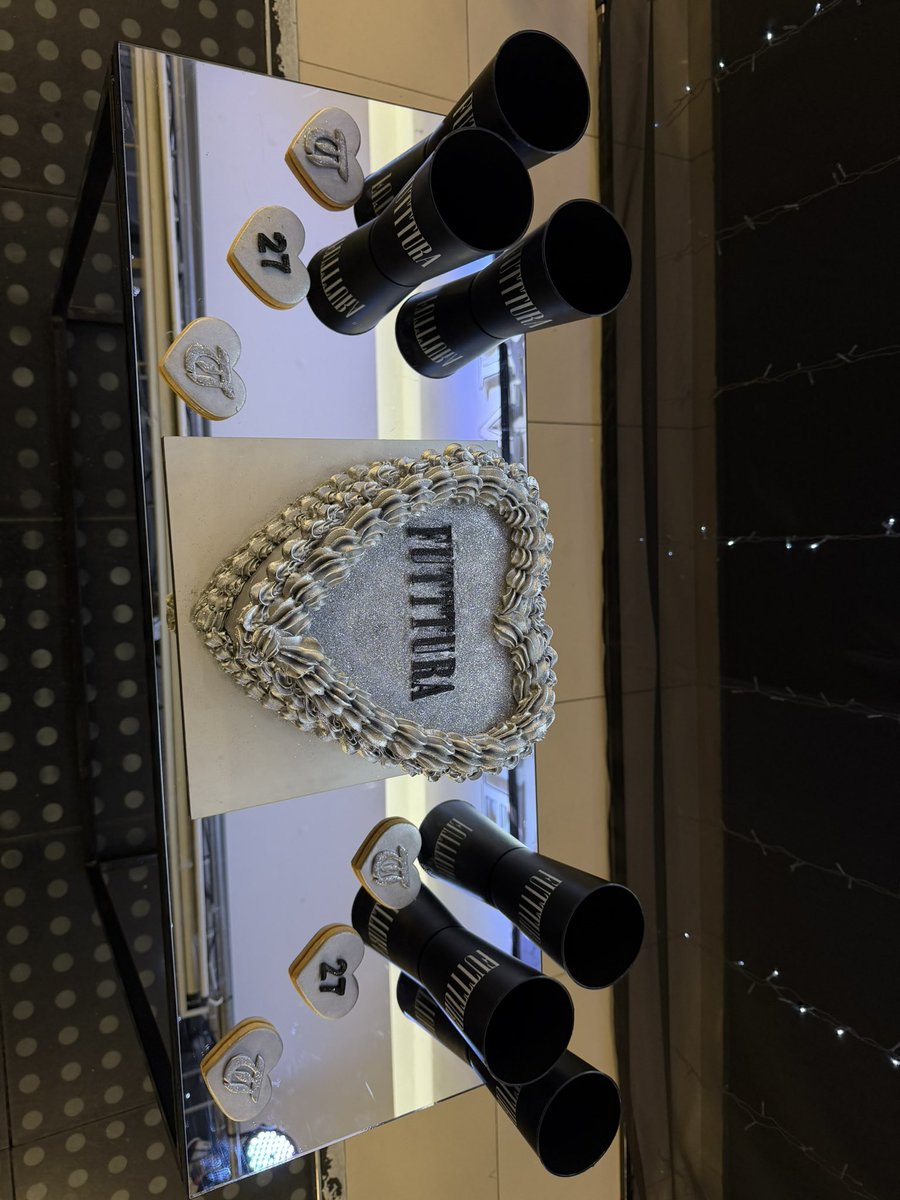 julietaaaw's tweet image. Mi cumple n27💘 #FUTTTURA #TiniTwitter @TiniStoessel @PeruconTini