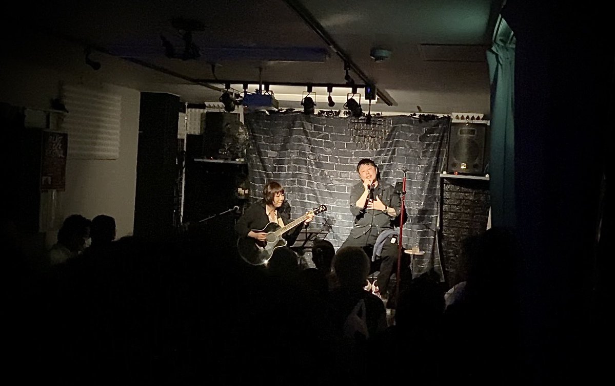 TATSUYAofficial's tweet image. Cecilia REI Presents《 弾かせてください 》大盛況でした。REIくんが3人のシンガーさん各々からリクエストされた計15曲演奏すると言う企画。彼は本っっ当に凄いギタリストだと改めて思った。早くも第二弾が決定で次回は僕も出演します。CSCの2月のワンマンも何卒🙇‍♂️

REIくんお疲れ様！大好きだ！！