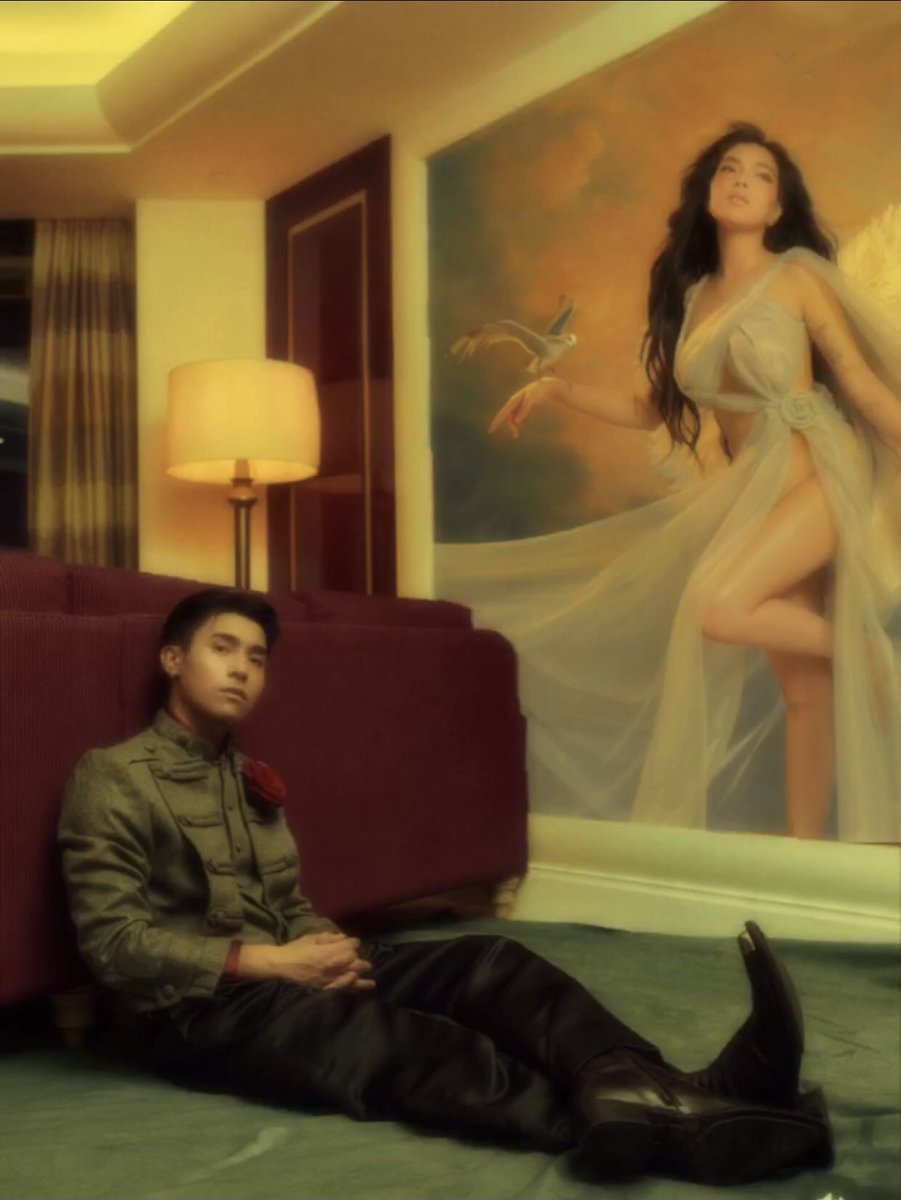 AKIM670534's tweet image. #Mikbrent—“The man fell inlove with the girl from the painting “