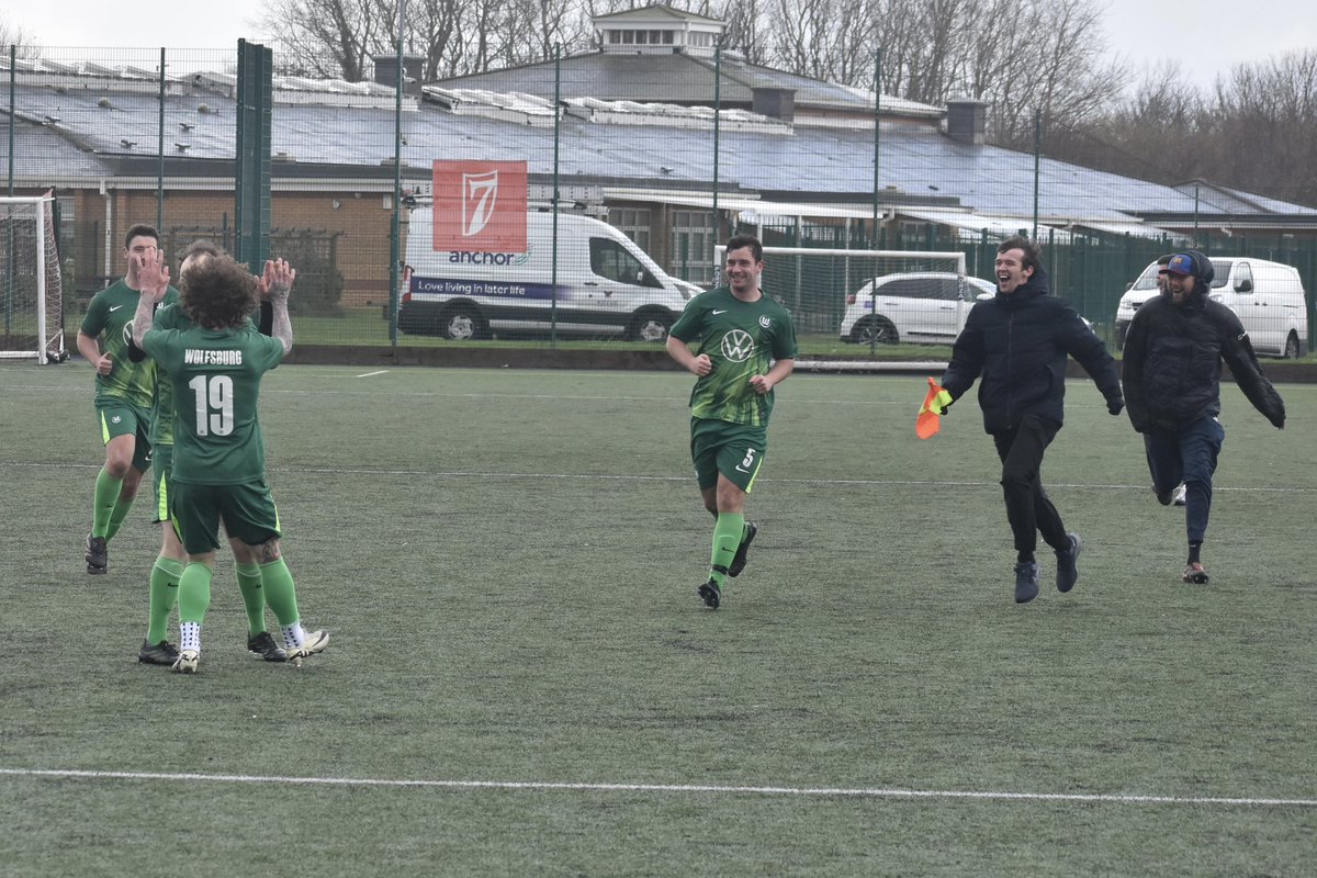 Paul Moran tweet media