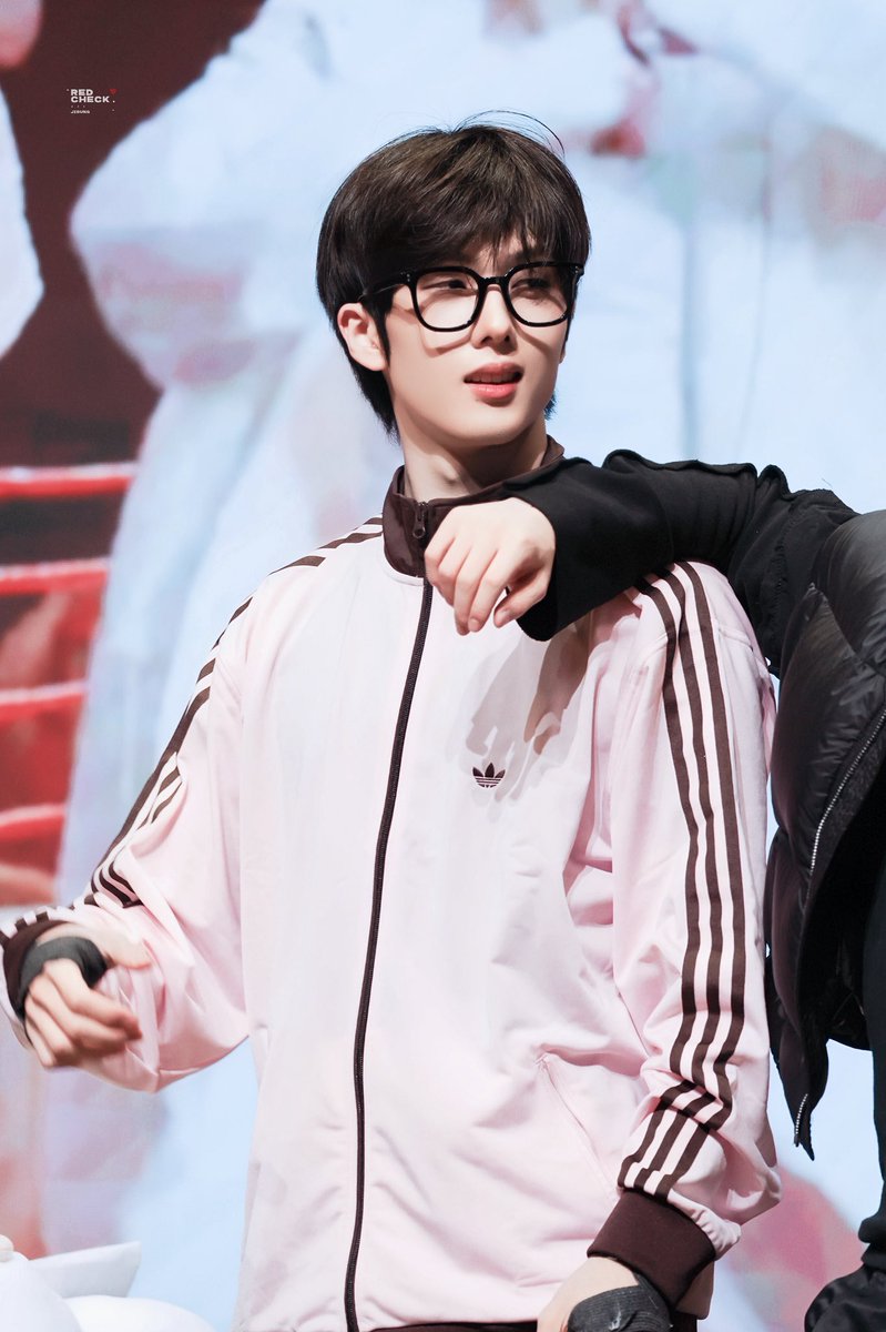 the berrysungologist🫐CRASH S2 tweet media