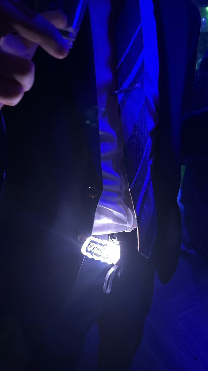 体調また回復中でSRに行って来て、へぇ携帯に変な写真ばかりなんだ笑